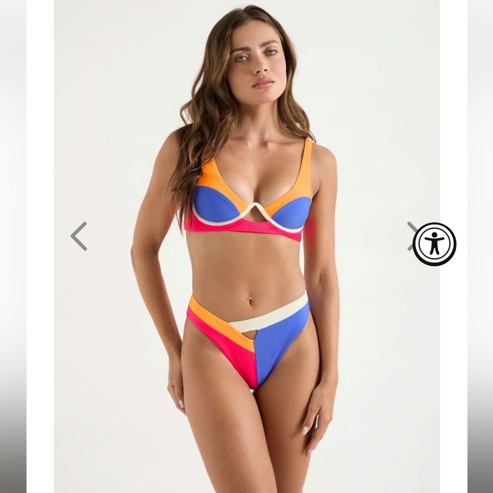 OneOne Swimwear Leicy Top & Tracy Bottom in Moshup